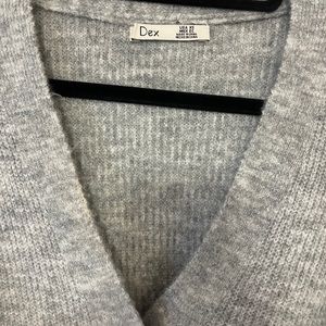 Dex sweater size can